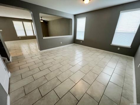 7915 Stalemate Cove San Antonio TX 78254