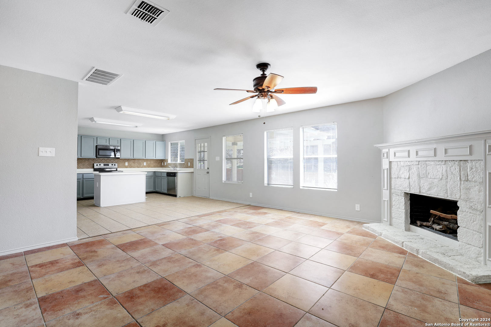 6238 Amherst Bay San Antonio TX 78249