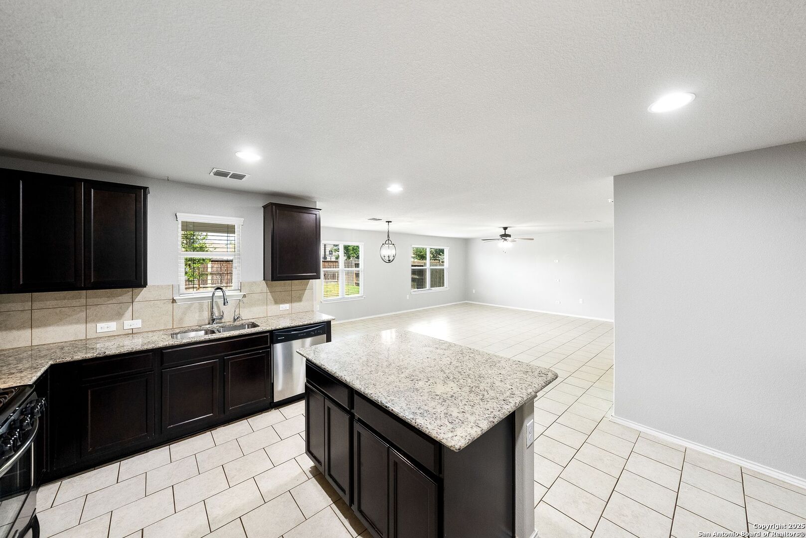 11734 Pelican Cove San Antonio TX 78221