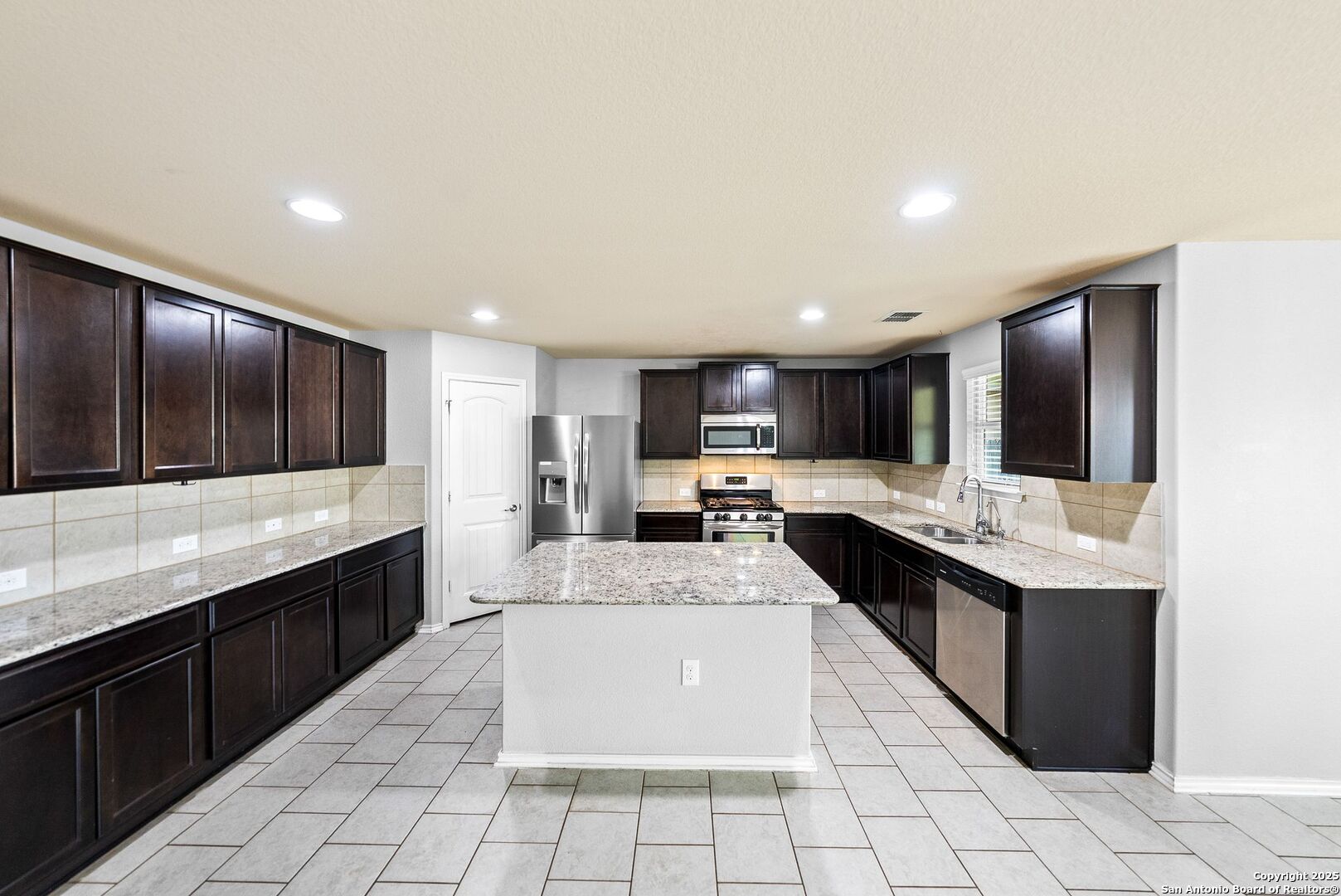 11734 Pelican Cove San Antonio TX 78221