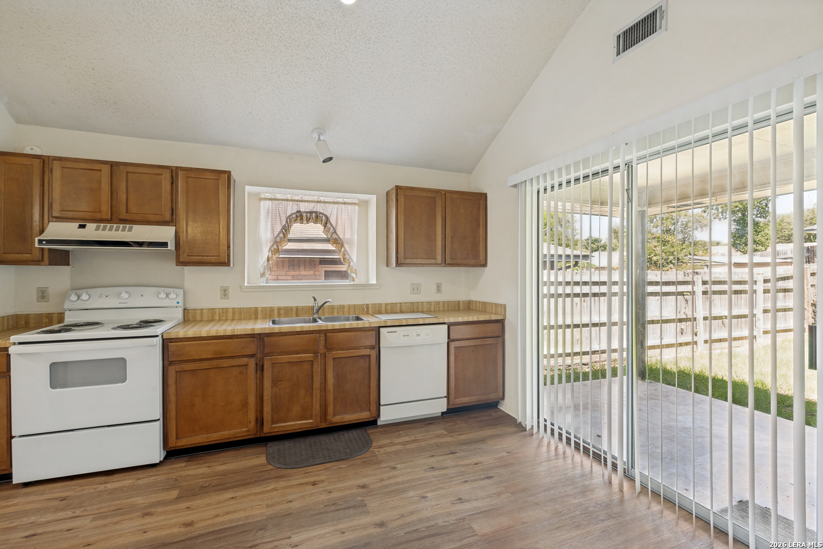 7803 Forest Ranch Live Oak TX 78233
