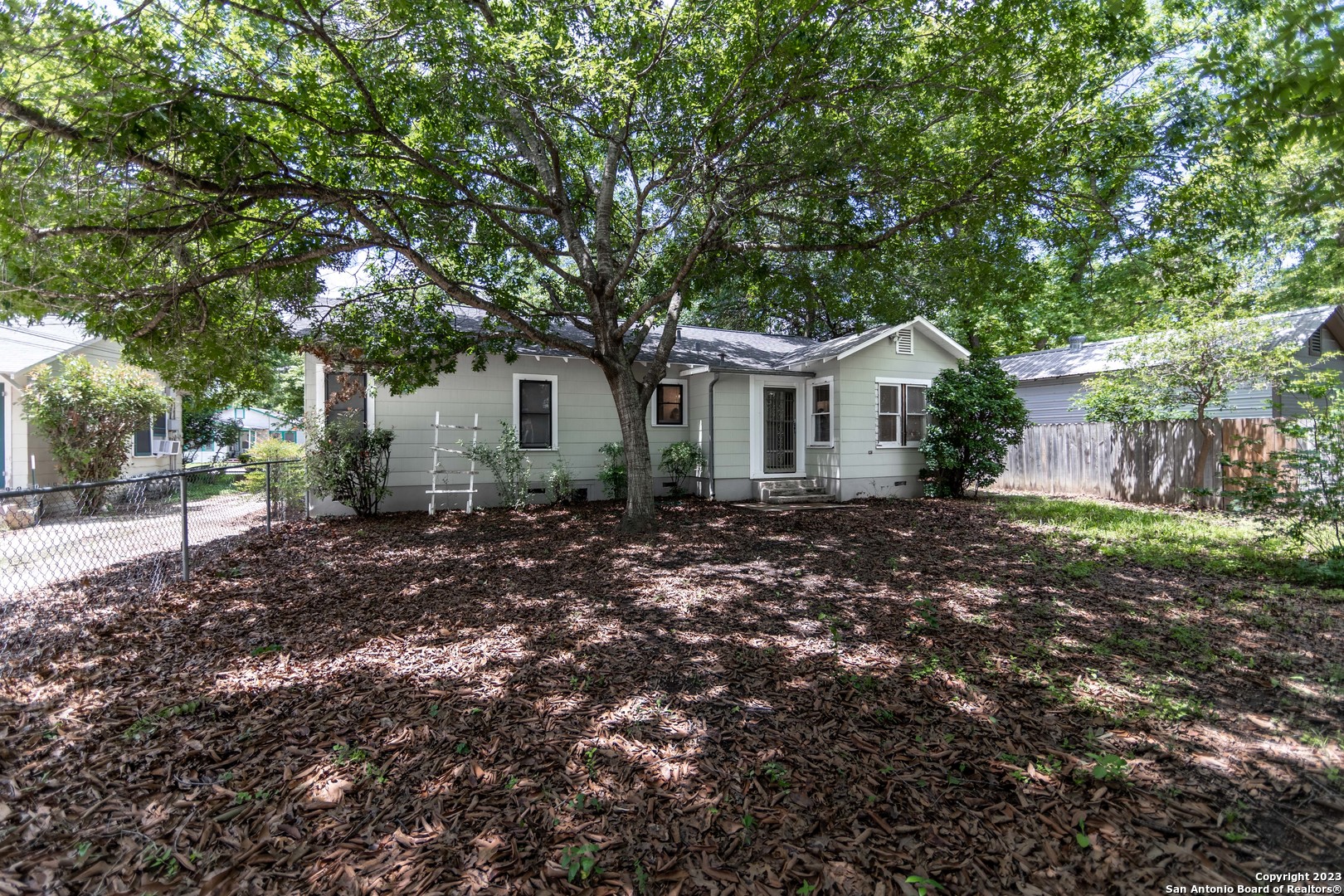 465 S Guenther Avenue New Braunfels TX 78130