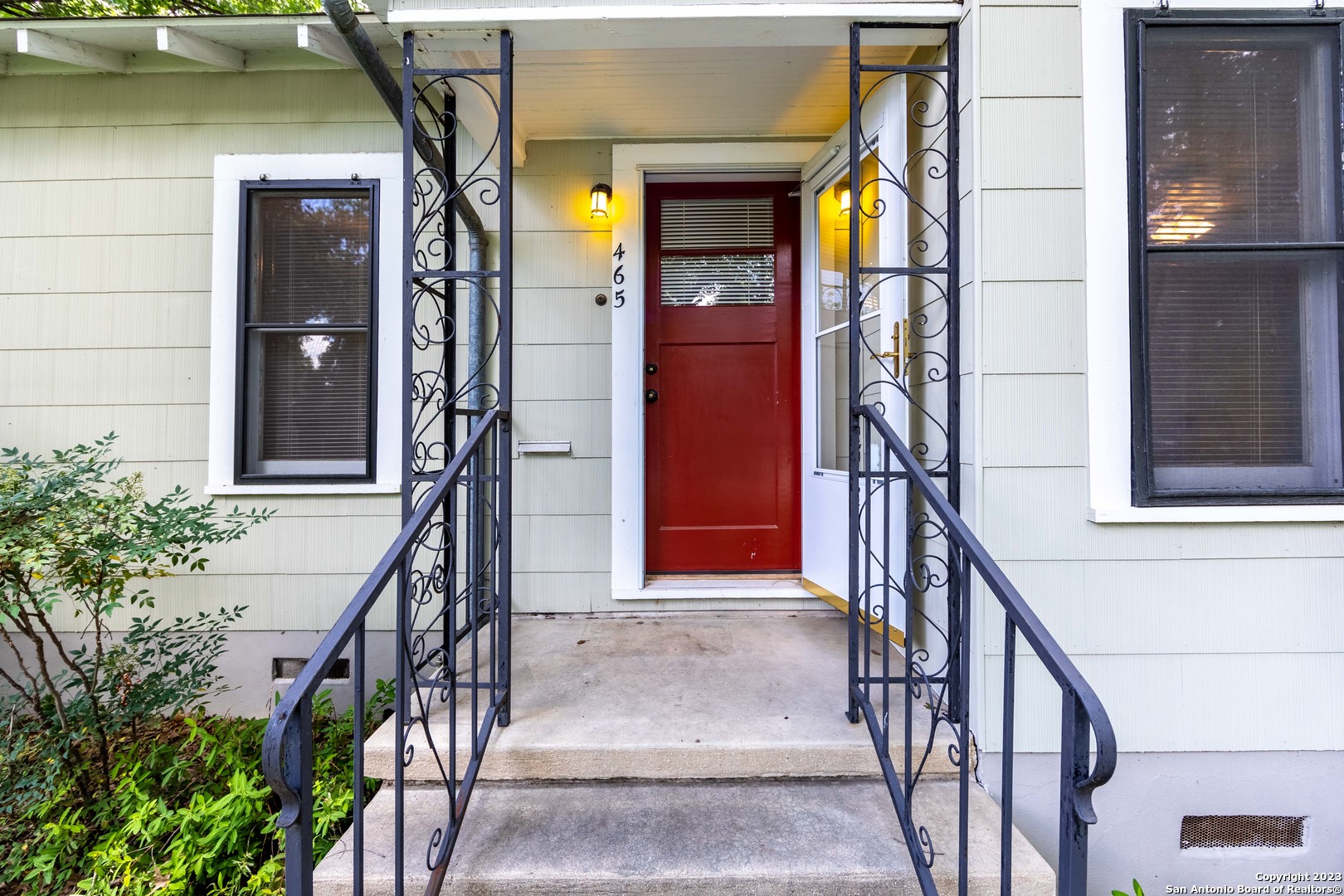 465 S Guenther Avenue New Braunfels TX 78130
