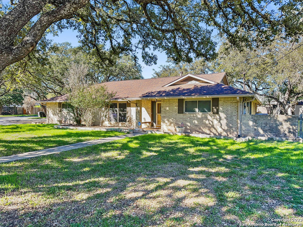 521 Paseo Canada Street Hollywood Park TX 78232