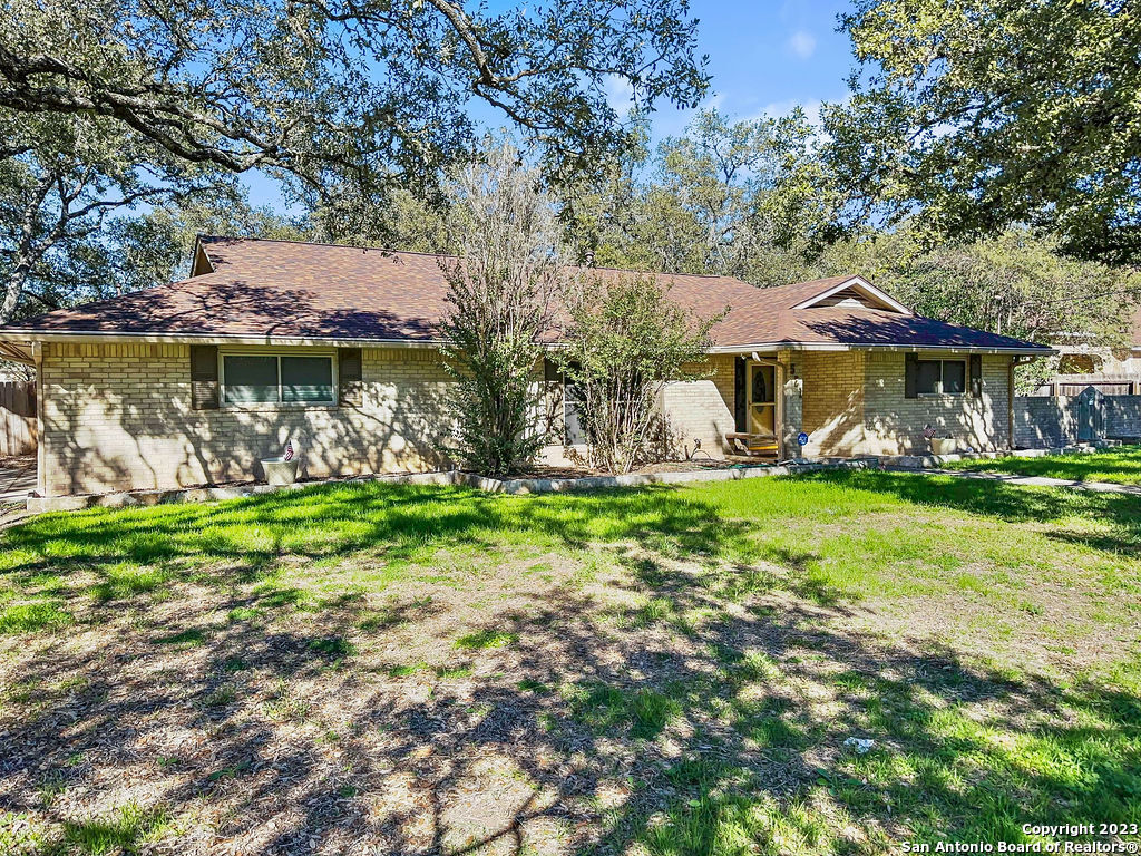 521 Paseo Canada Street Hollywood Park TX 78232