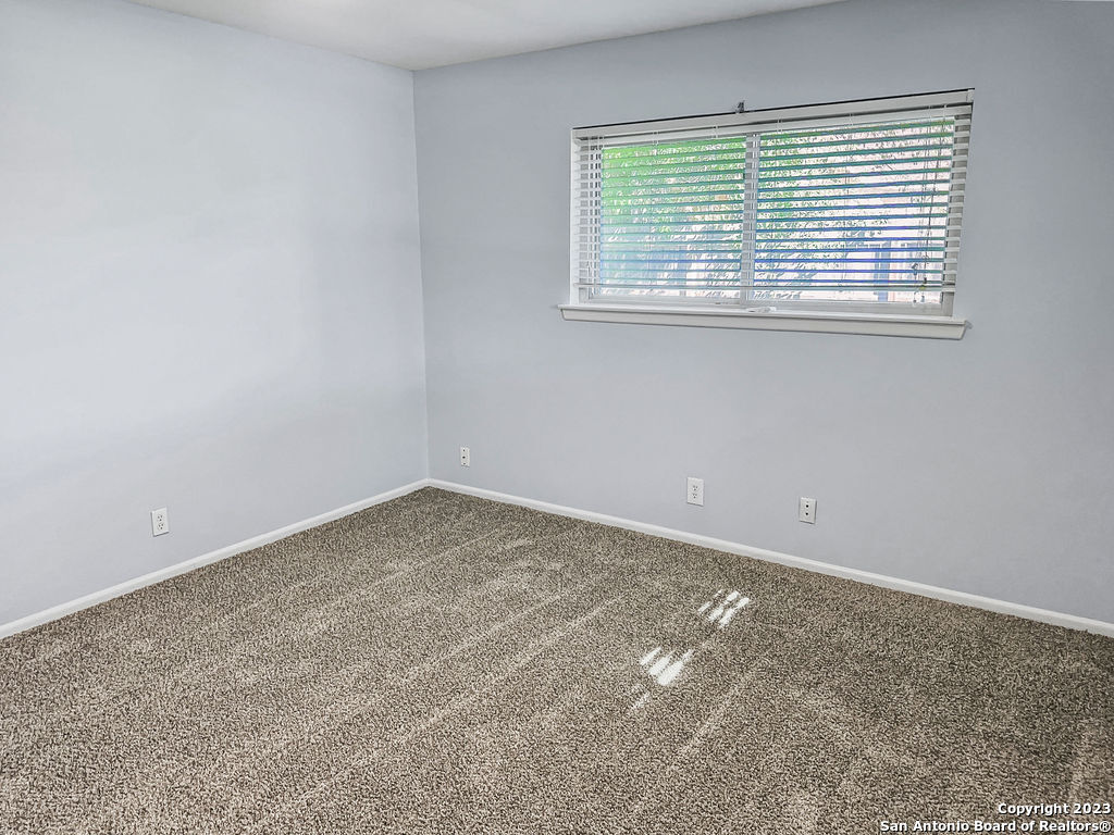 521 Paseo Canada Street Hollywood Park TX 78232