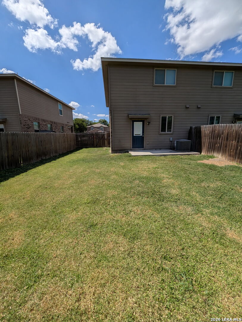 8710 8th Street Converse TX 78109