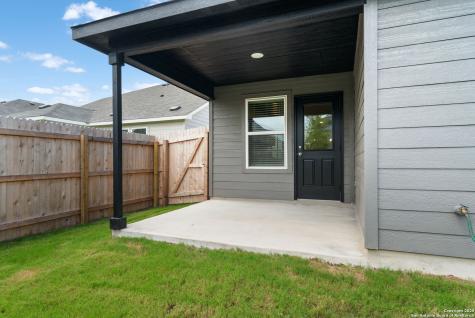 1115 Pigeon Marion TX 78124