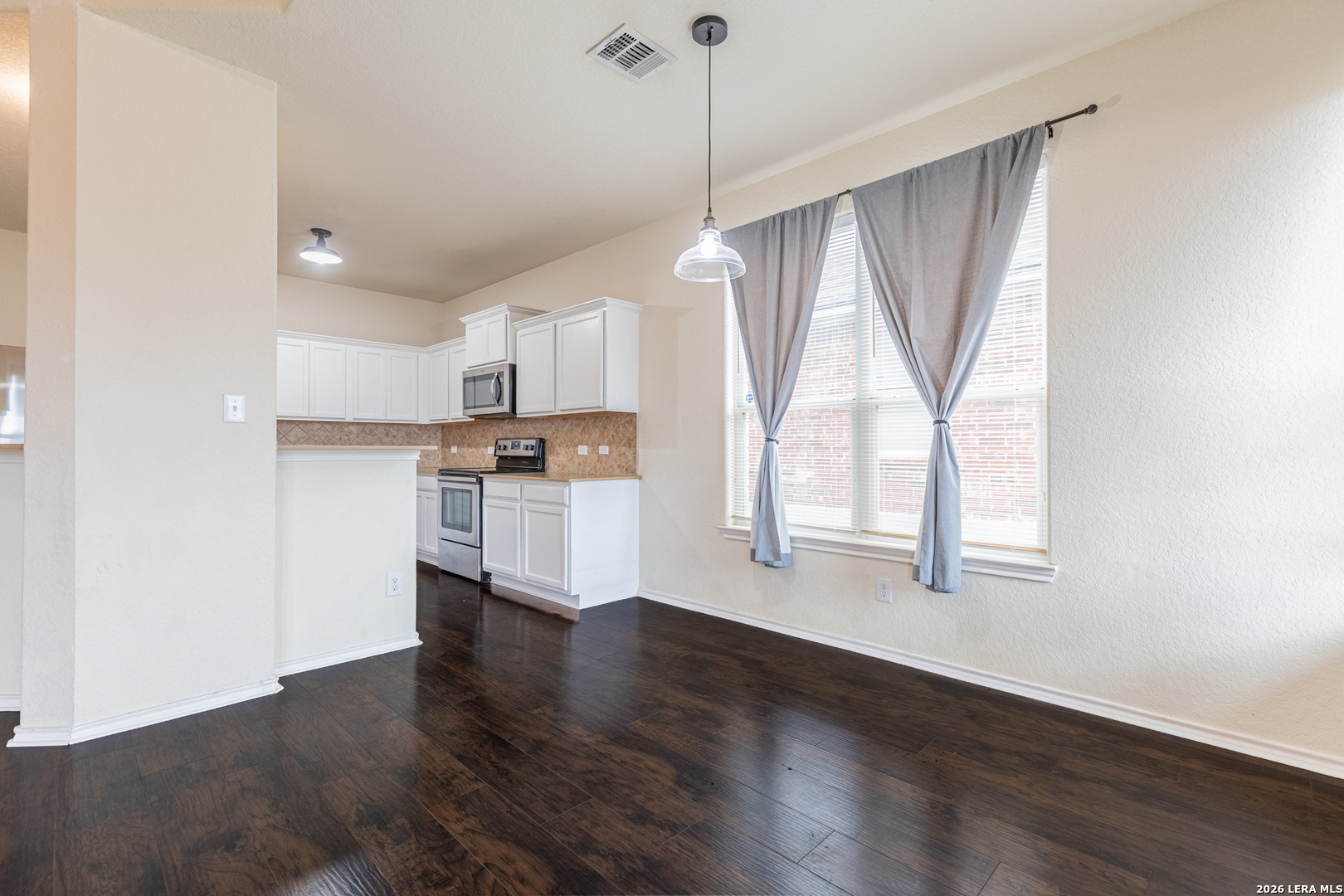 3638 Sumantra Cliff San Antonio TX 78261