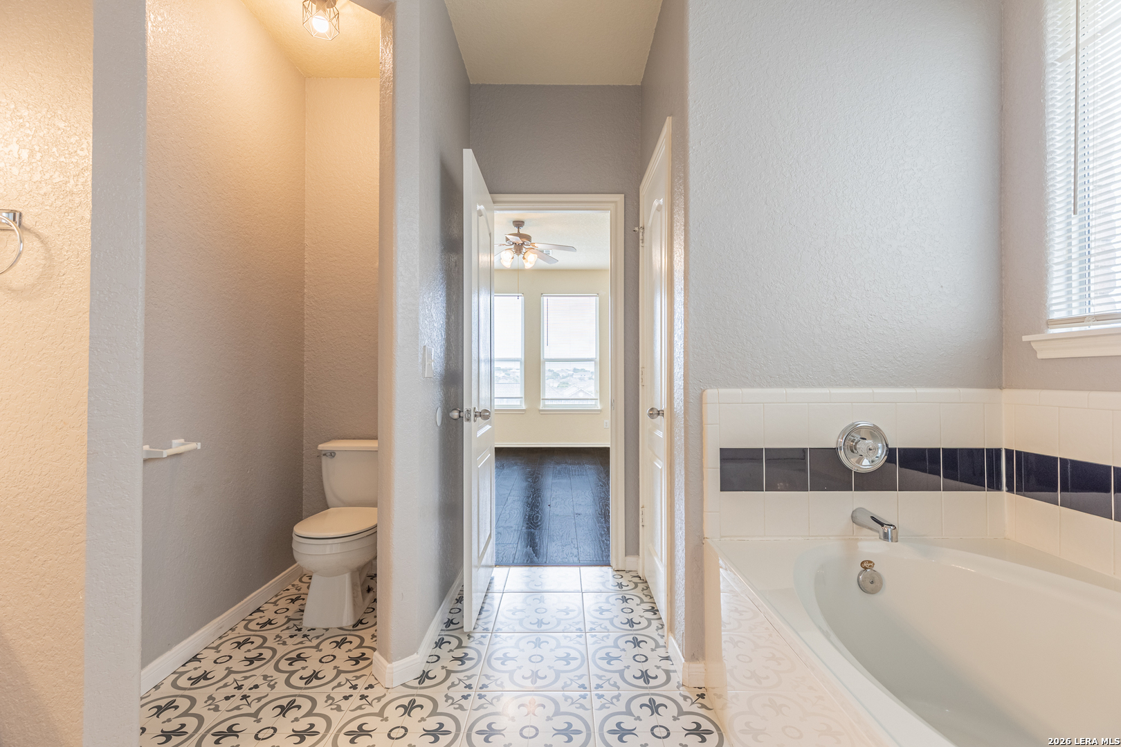 3638 Sumantra Cliff San Antonio TX 78261