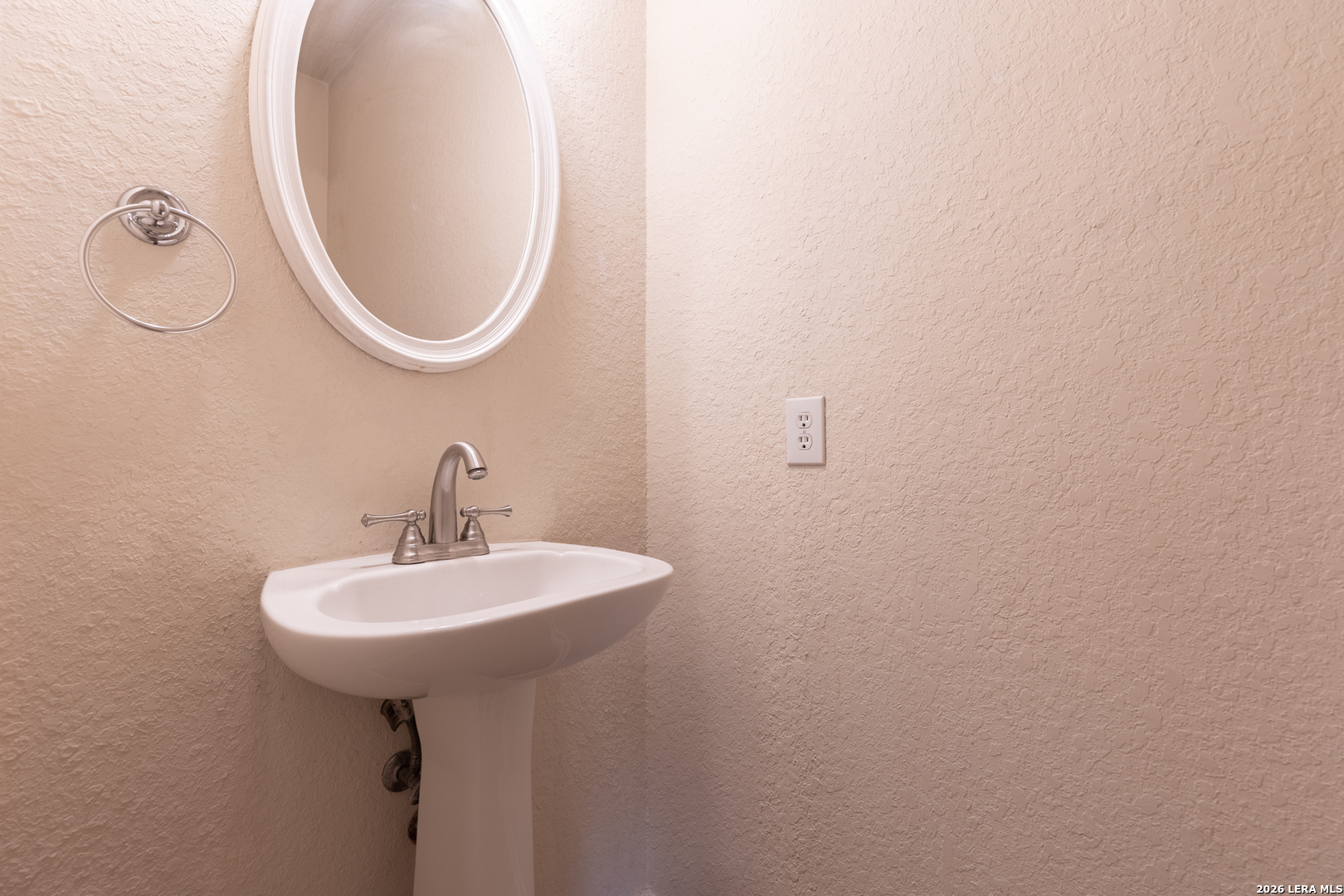 3638 Sumantra Cliff San Antonio TX 78261