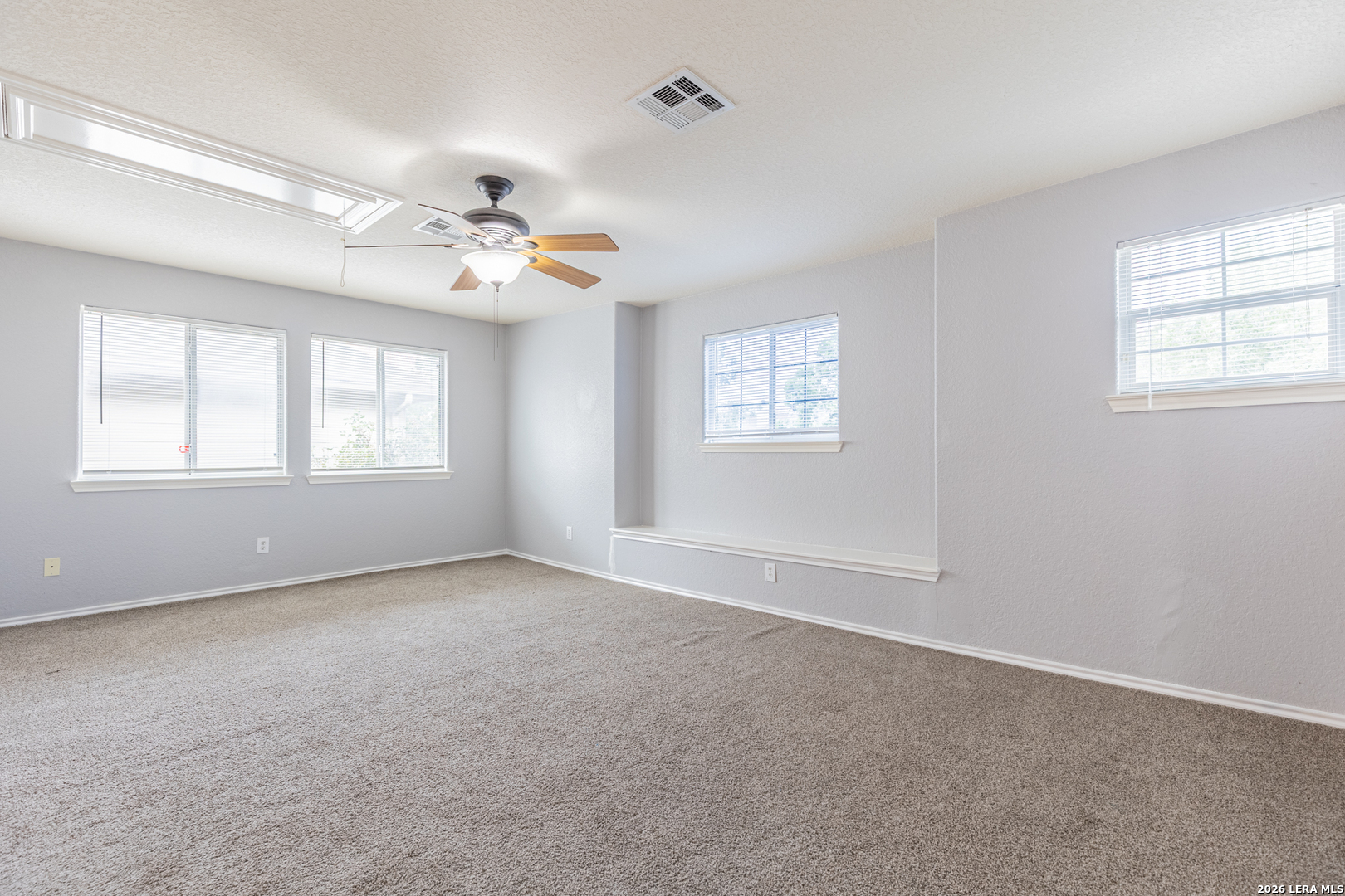 3638 Sumantra Cliff San Antonio TX 78261
