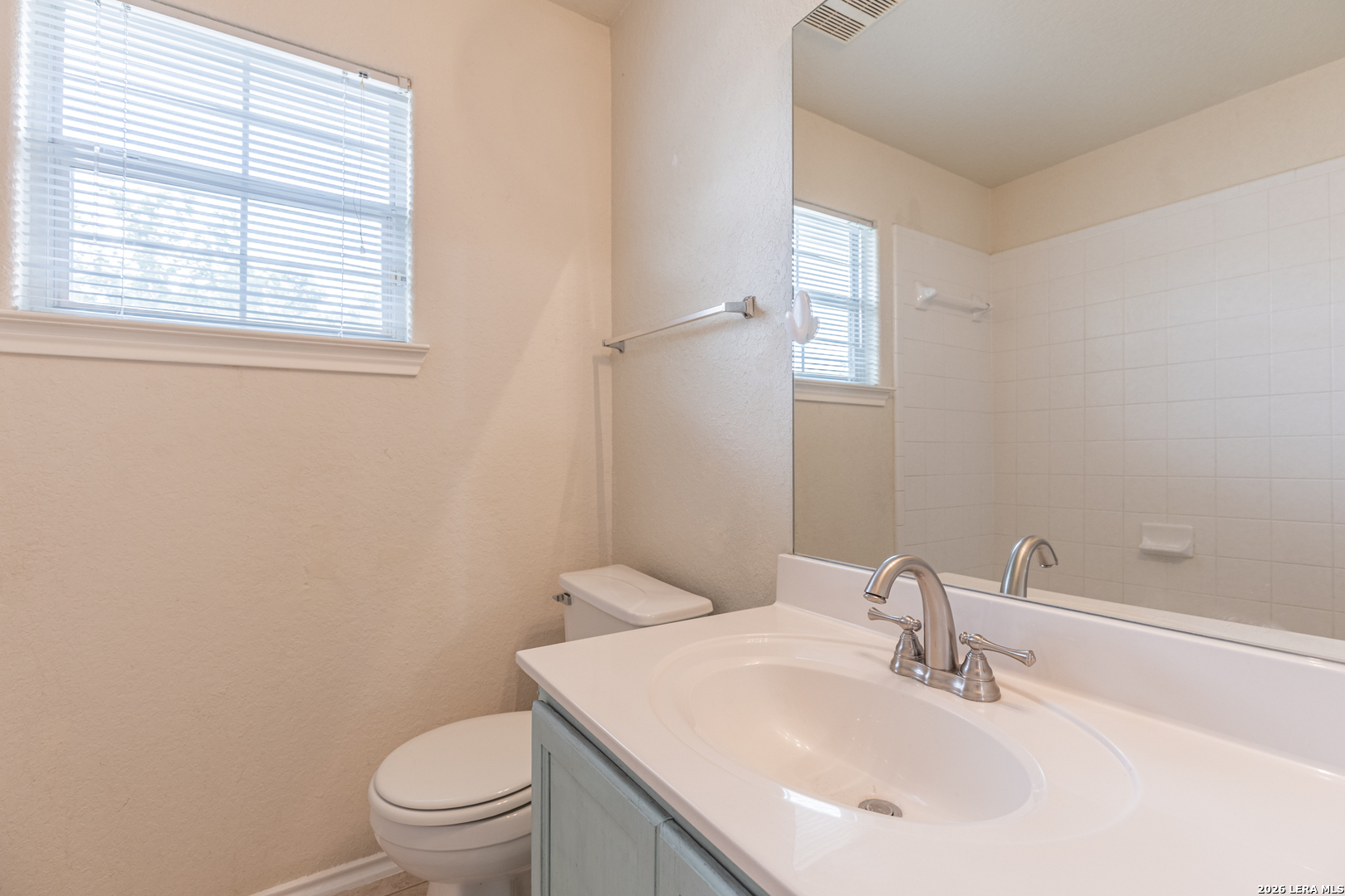 3638 Sumantra Cliff San Antonio TX 78261