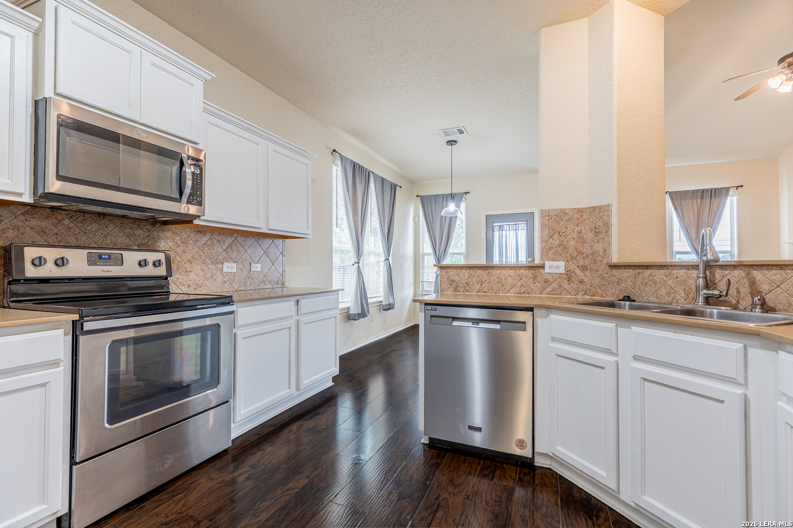 3638 Sumantra Cliff San Antonio TX 78261
