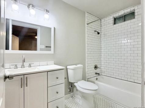 105 Dewitt San Antonio TX 78204