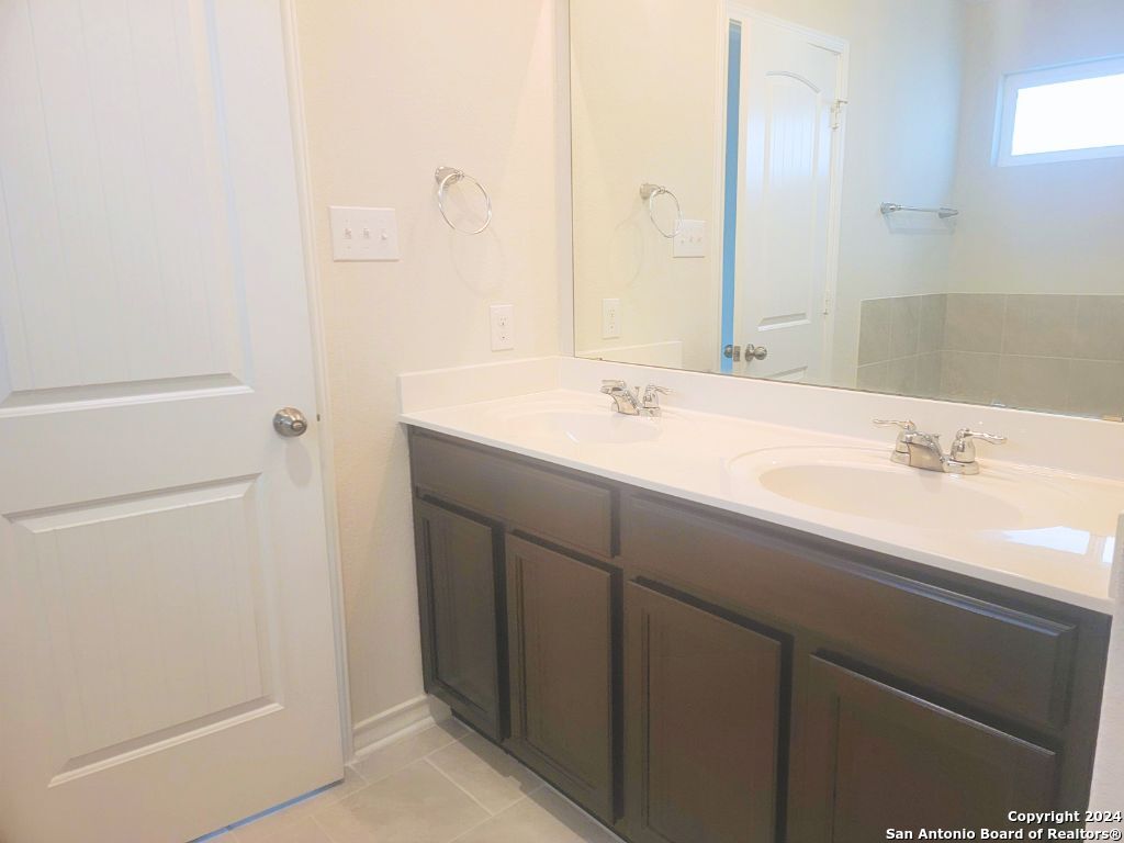 1524 Mossy Jasper San Antonio TX 78245