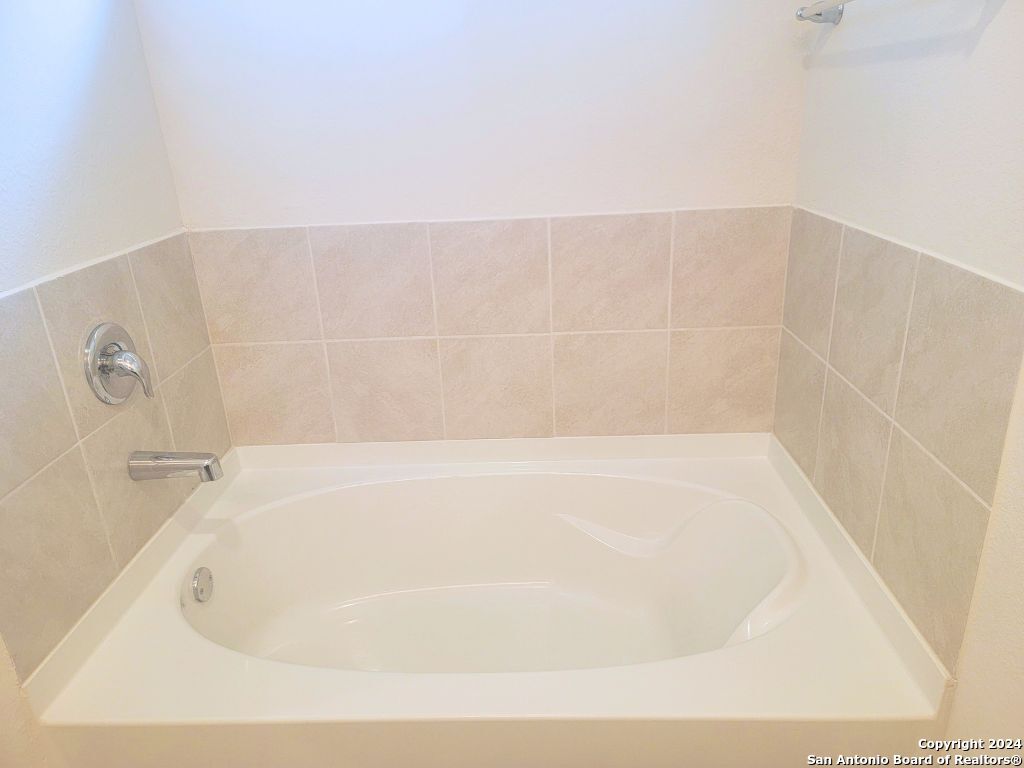 1524 Mossy Jasper San Antonio TX 78245