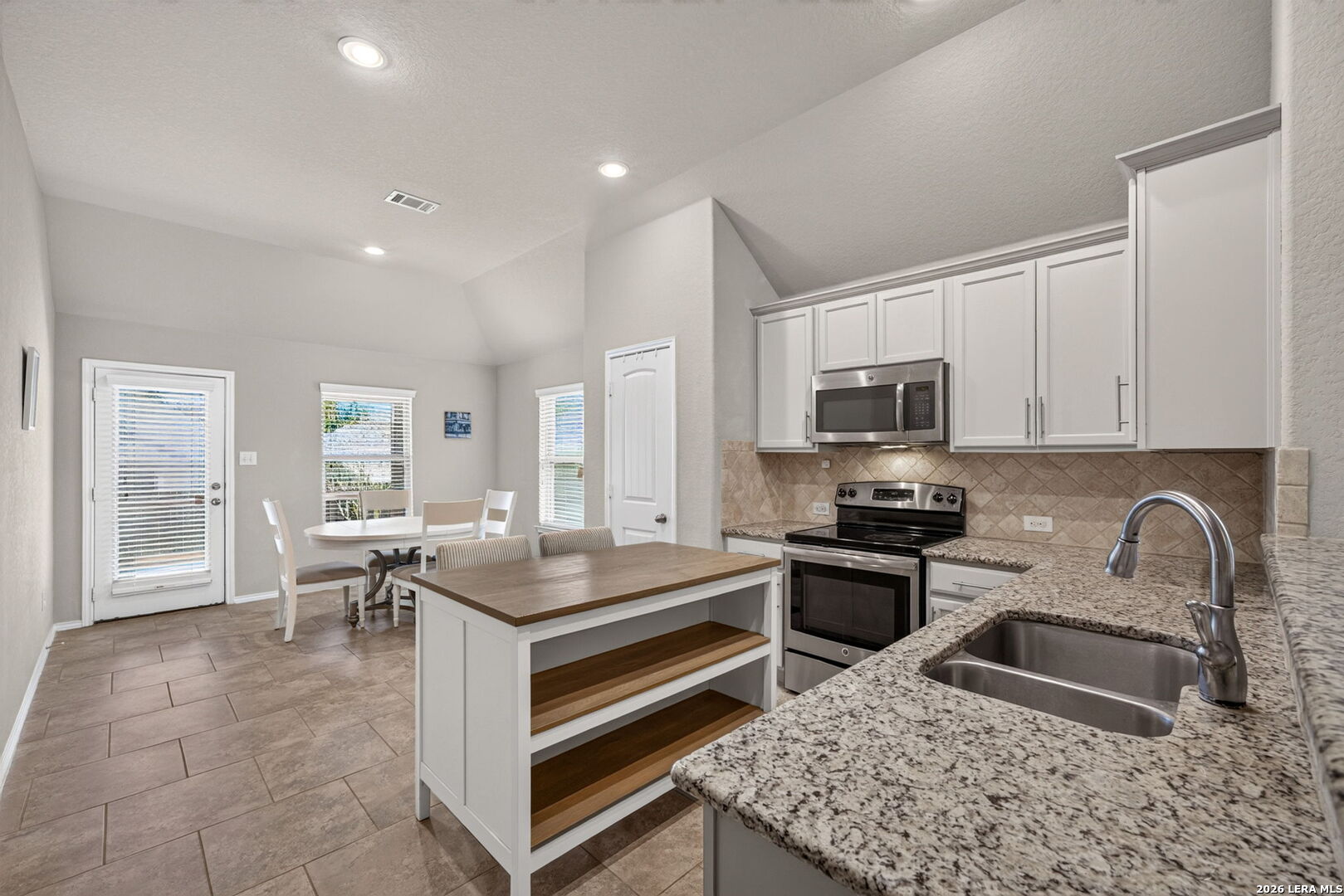 544 Saddle Back Trail Cibolo TX 78108