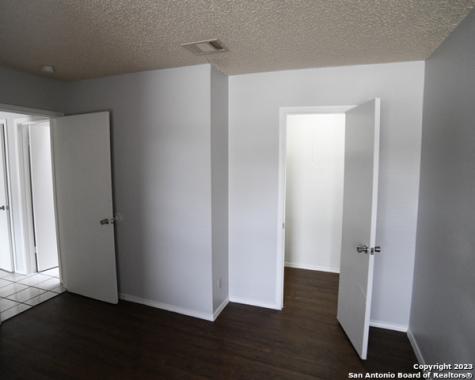 5607 Lochmoor San Antonio TX 78244