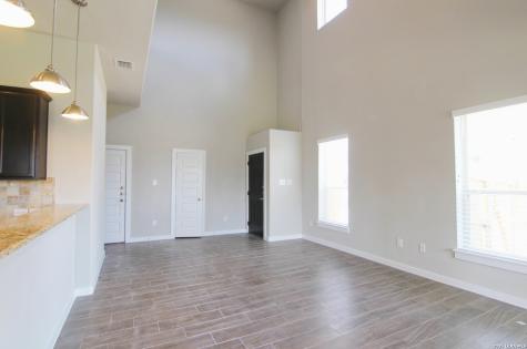 382 Creekside Curve New Braunfels TX 78130