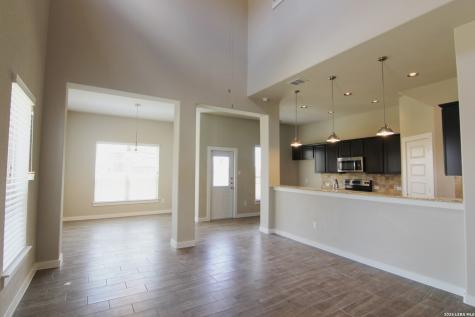 382 Creekside Curve New Braunfels TX 78130