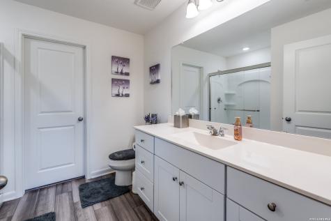 5628 Pearl Meadow Converse TX 78109
