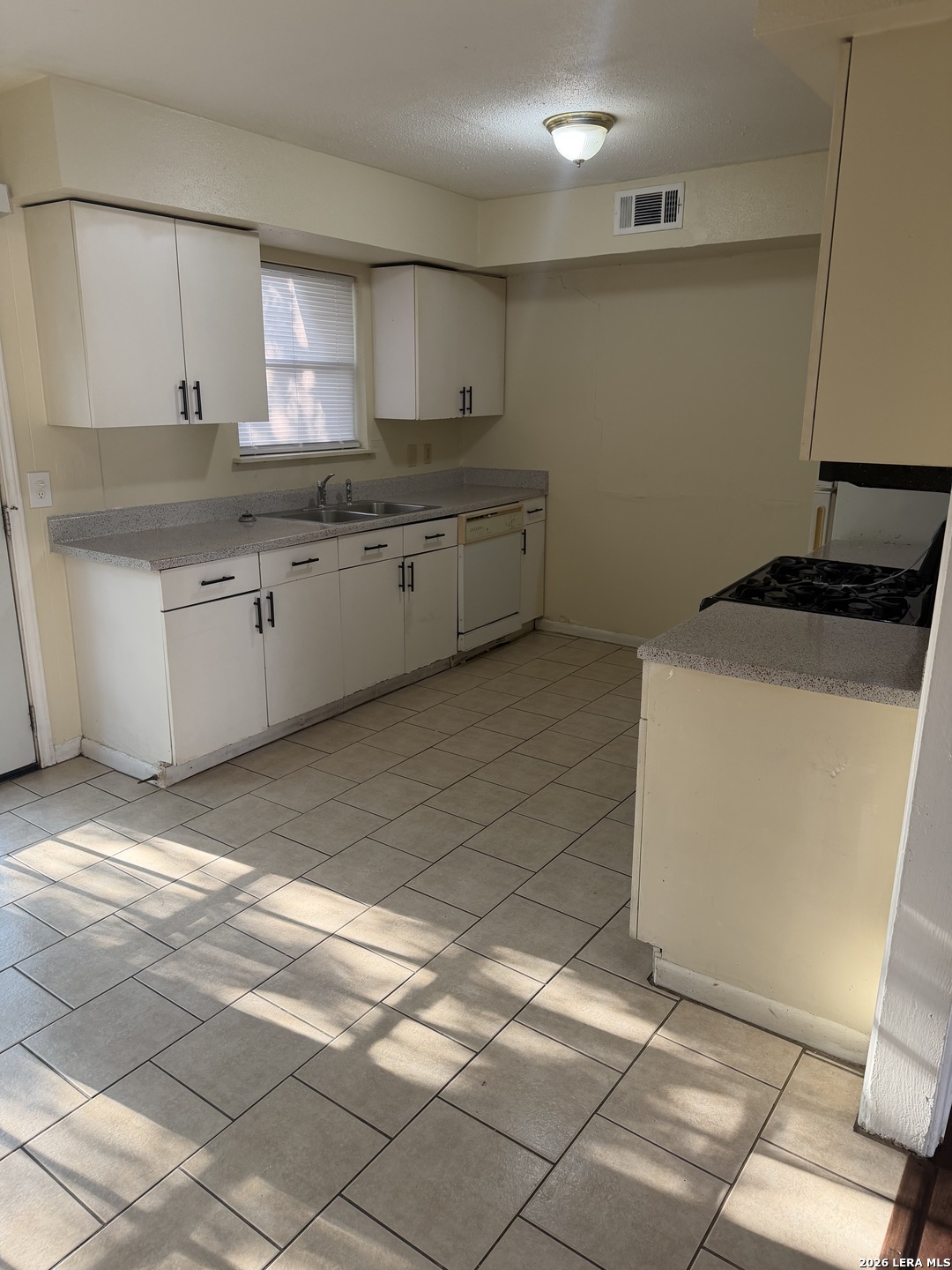 855 E Sunshine Drive San Antonio TX 78228