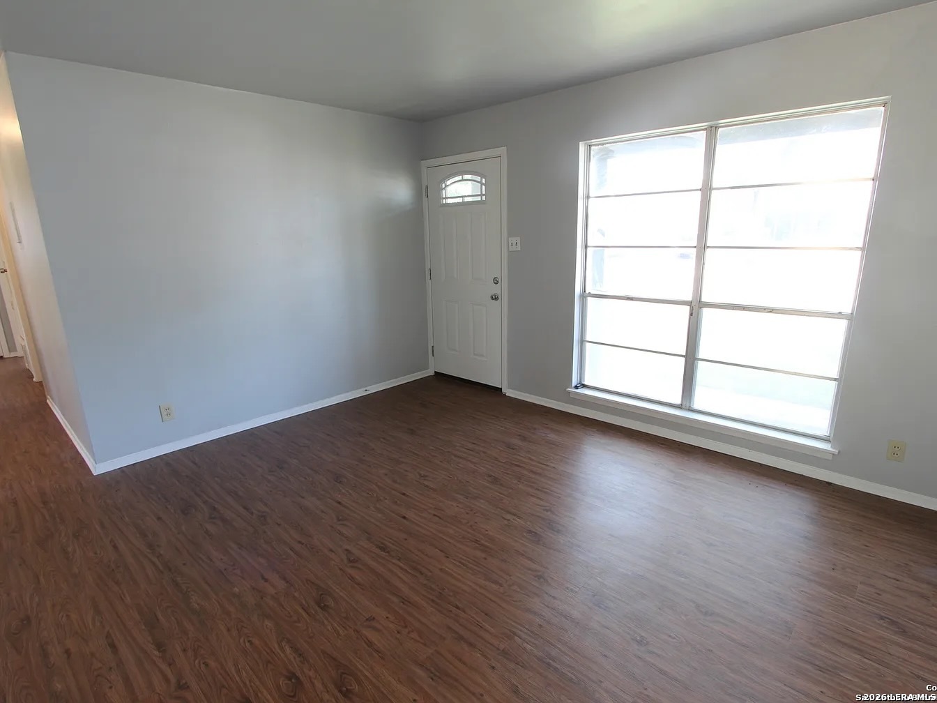 831 North Boulevard Universal City TX 78148