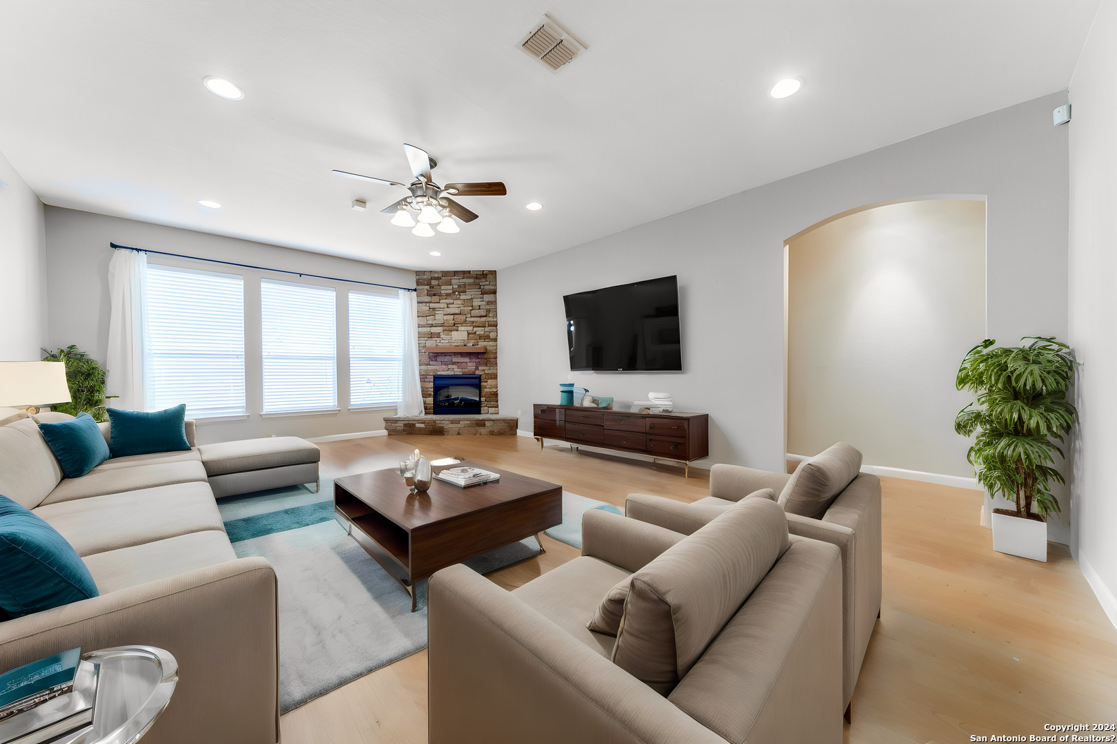 105 Winding Path Boerne TX 78006