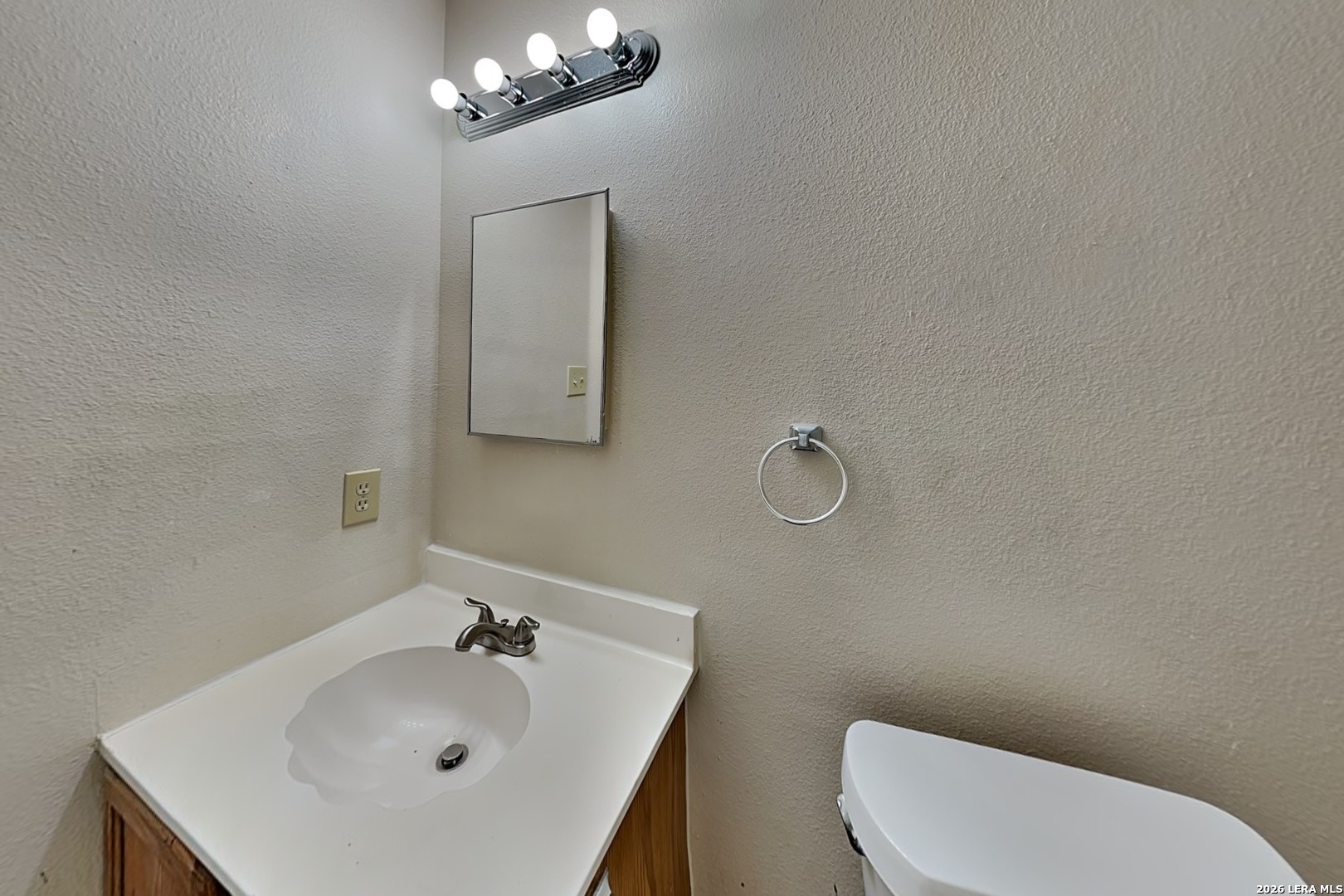 8055 Chestnut Cedar Drive Converse TX 78109