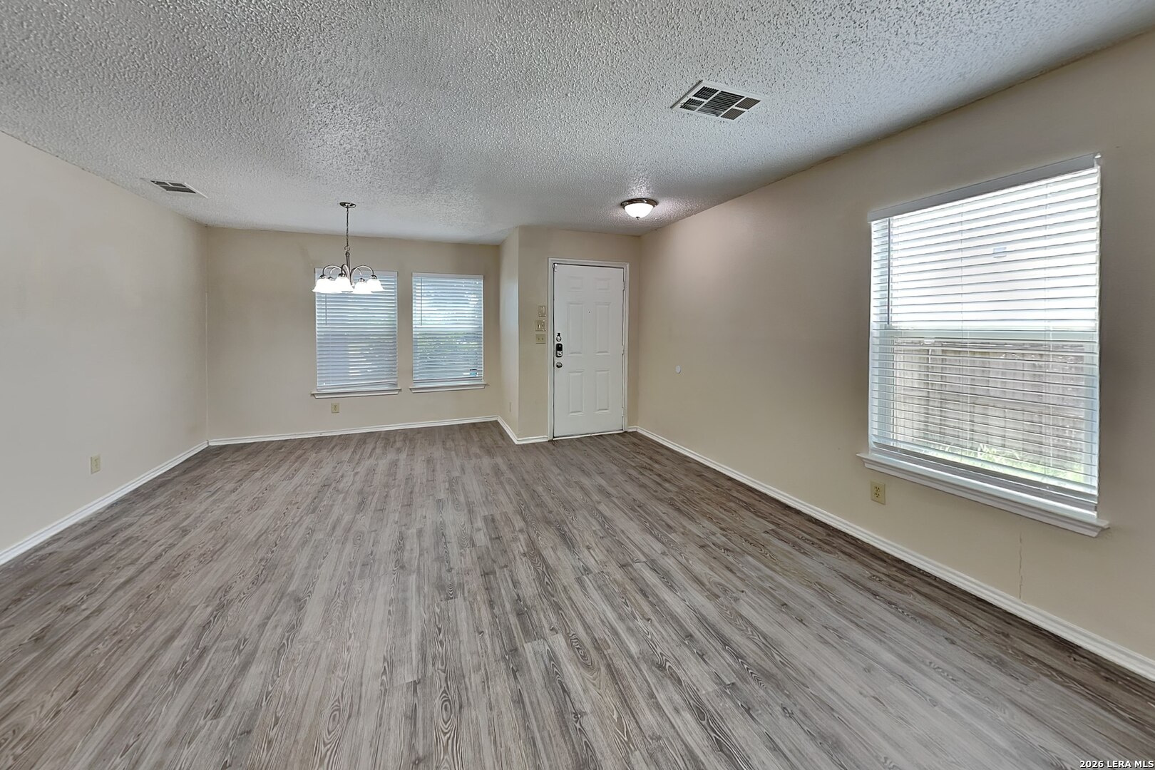 8055 Chestnut Cedar Drive Converse TX 78109