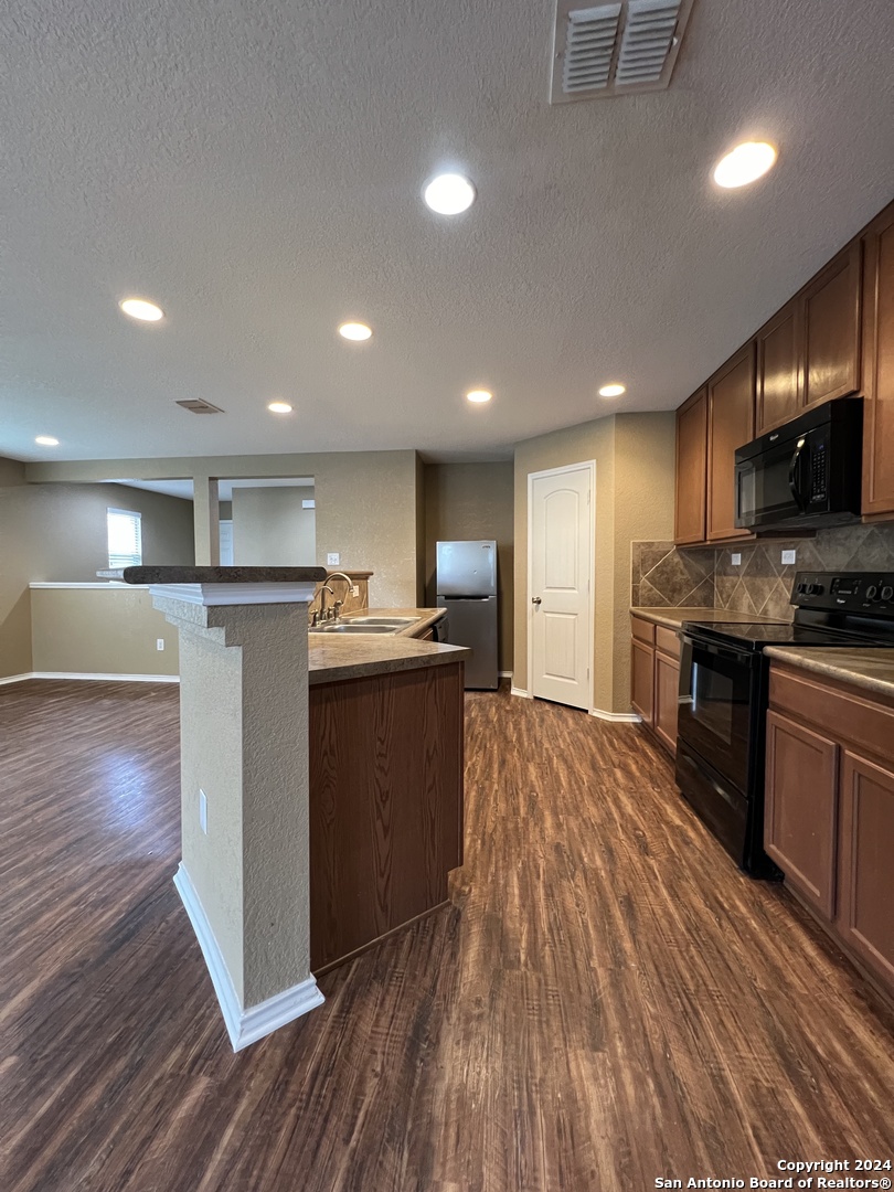 9058 Canter Horse San Antonio TX 78254