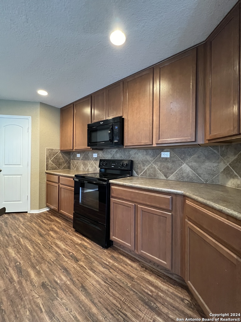 9058 Canter Horse San Antonio TX 78254