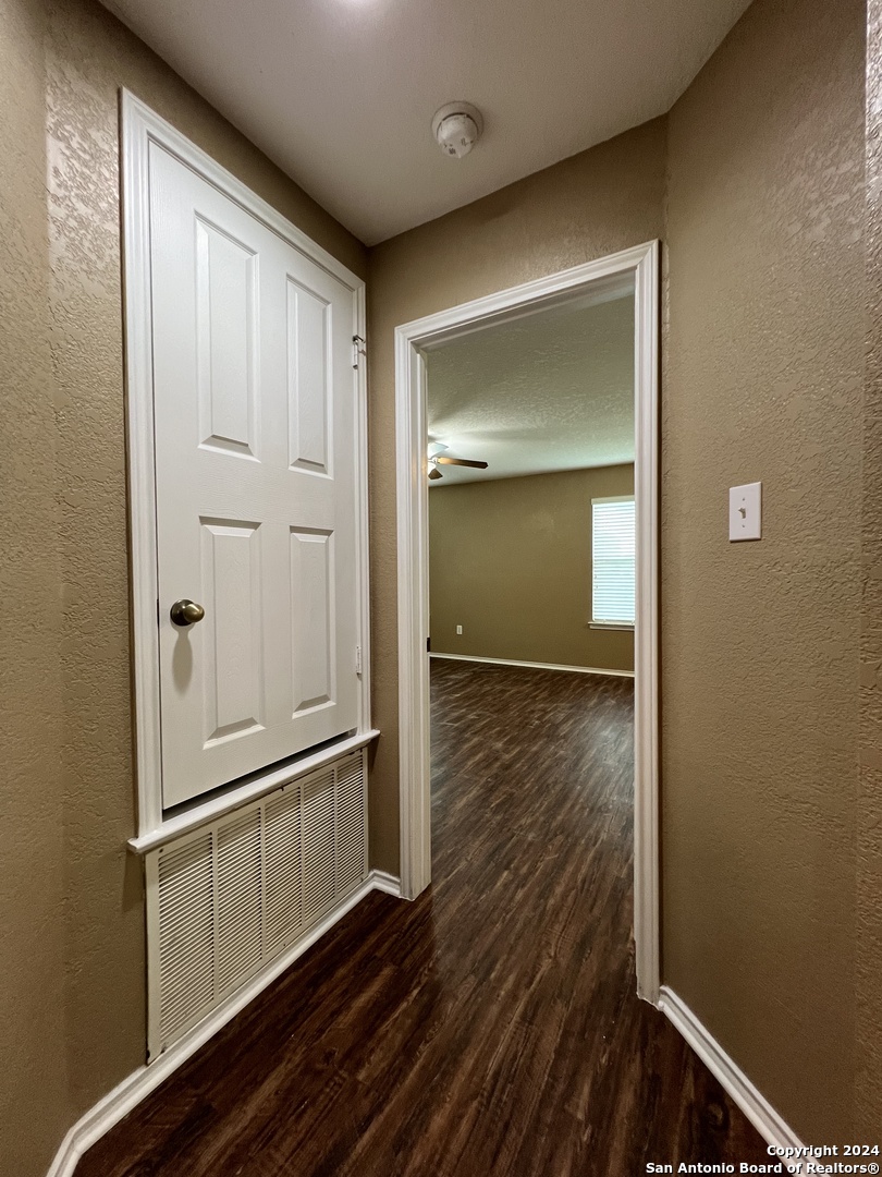 9058 Canter Horse San Antonio TX 78254