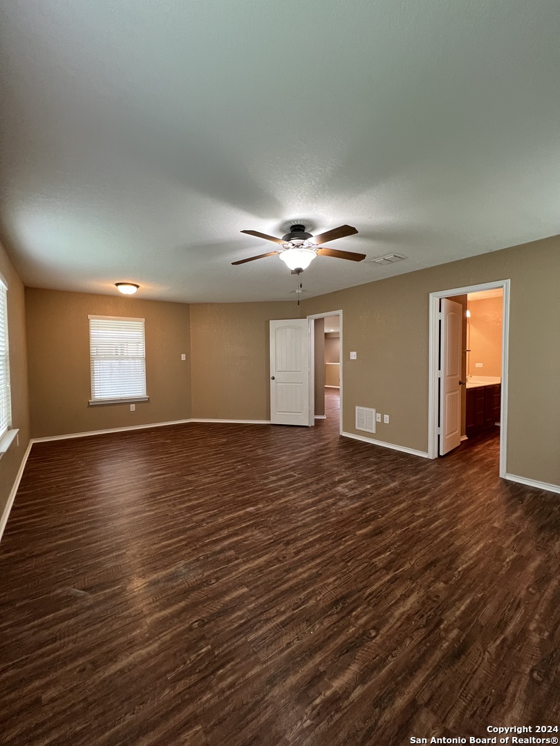9058 Canter Horse San Antonio TX 78254