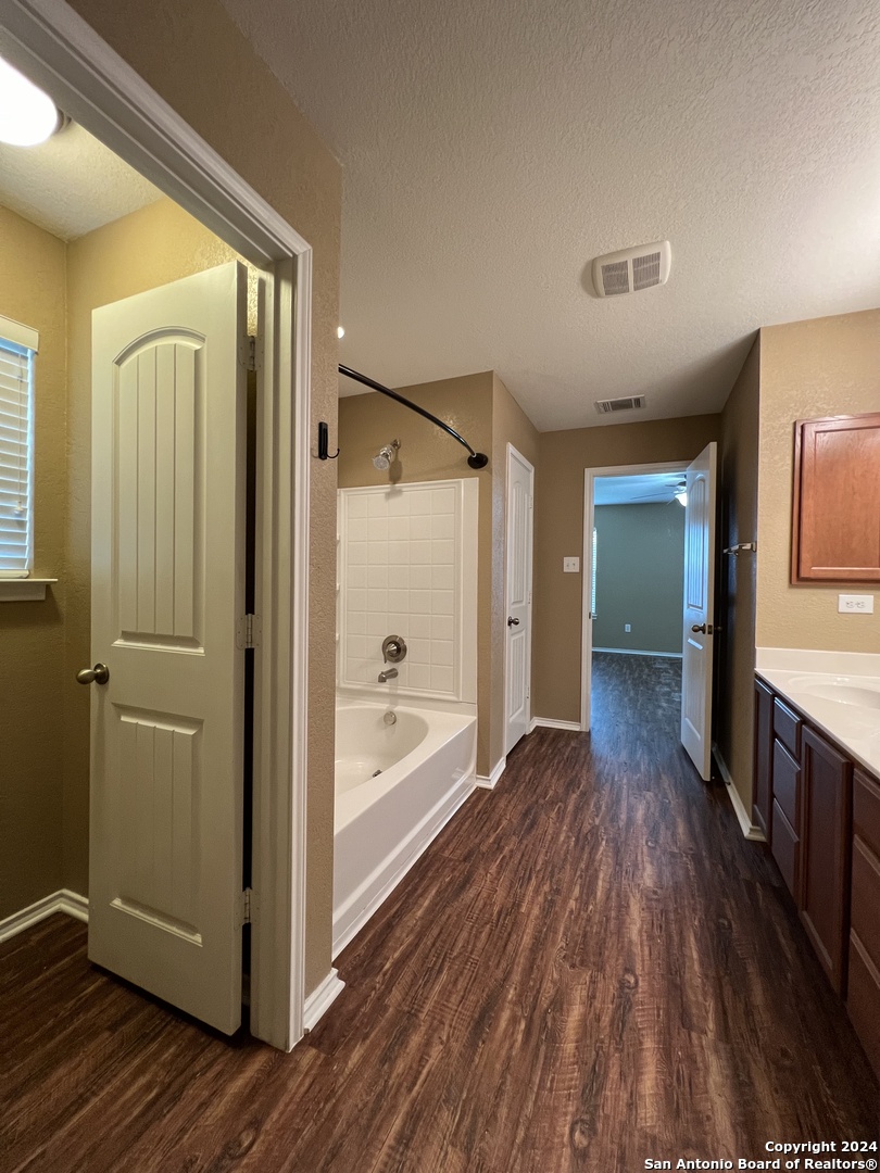 9058 Canter Horse San Antonio TX 78254