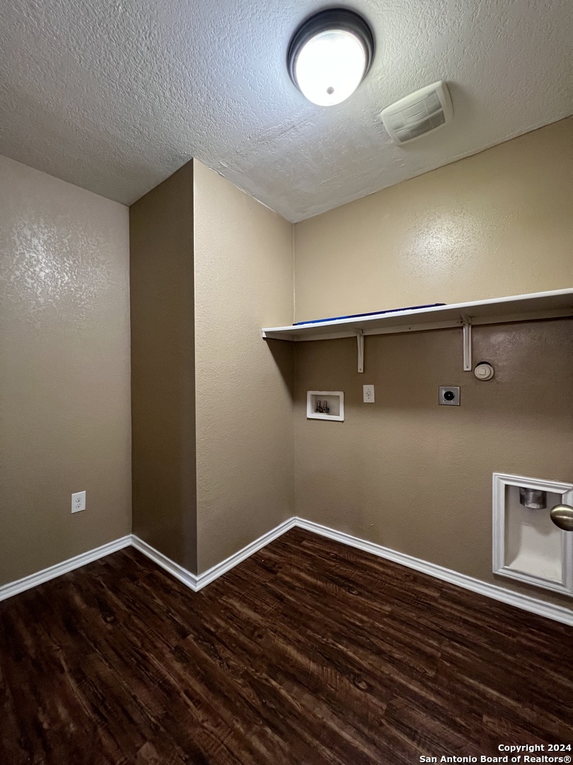 9058 Canter Horse San Antonio TX 78254