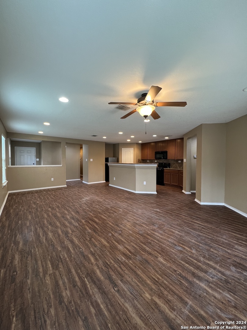 9058 Canter Horse San Antonio TX 78254