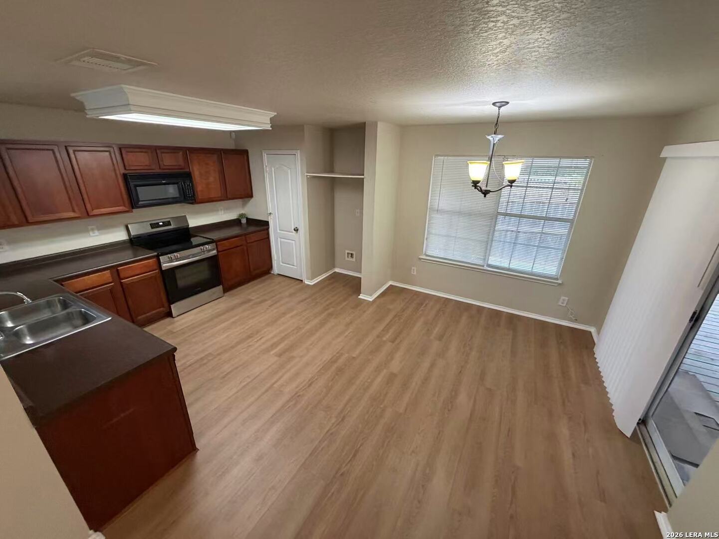 79 Booker Palm San Antonio TX 78239
