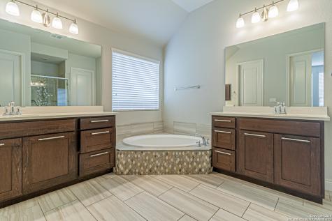 1239 Yaupon Loop New Braunfels TX 78132