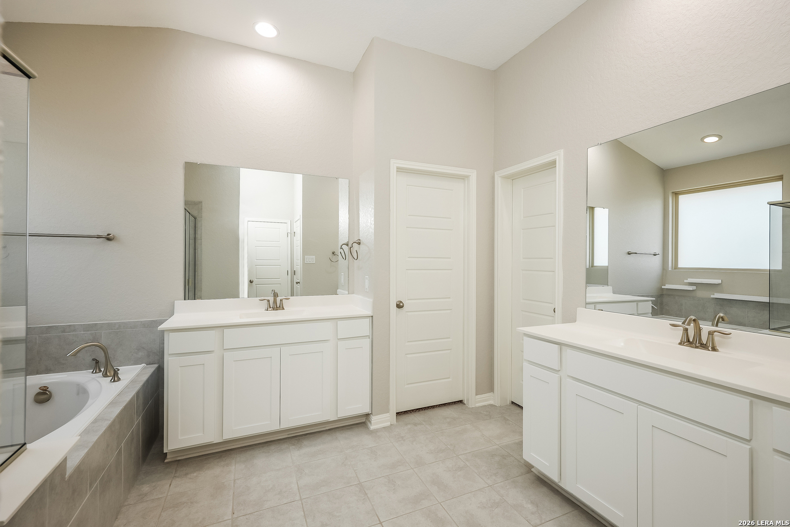 2207 Tiptop San Antonio TX 78253