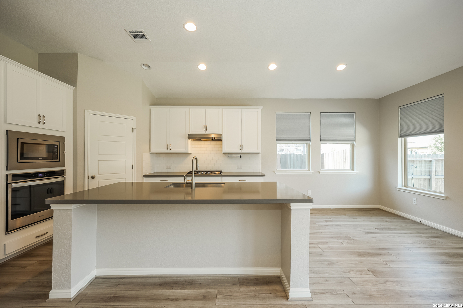 2207 Tiptop San Antonio TX 78253