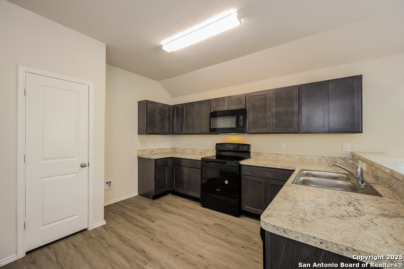 3735 Somers Crest San Antonio TX 78211