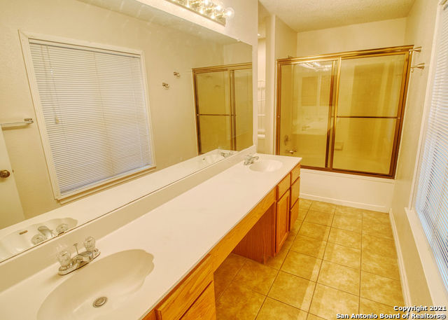 13911 Edge Point Drive San Antonio TX 78230