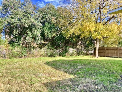 210 Laddie Place San Antonio TX 78201