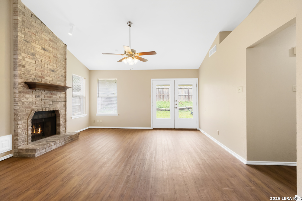 8007 Forest Crossing Live Oak TX 78233