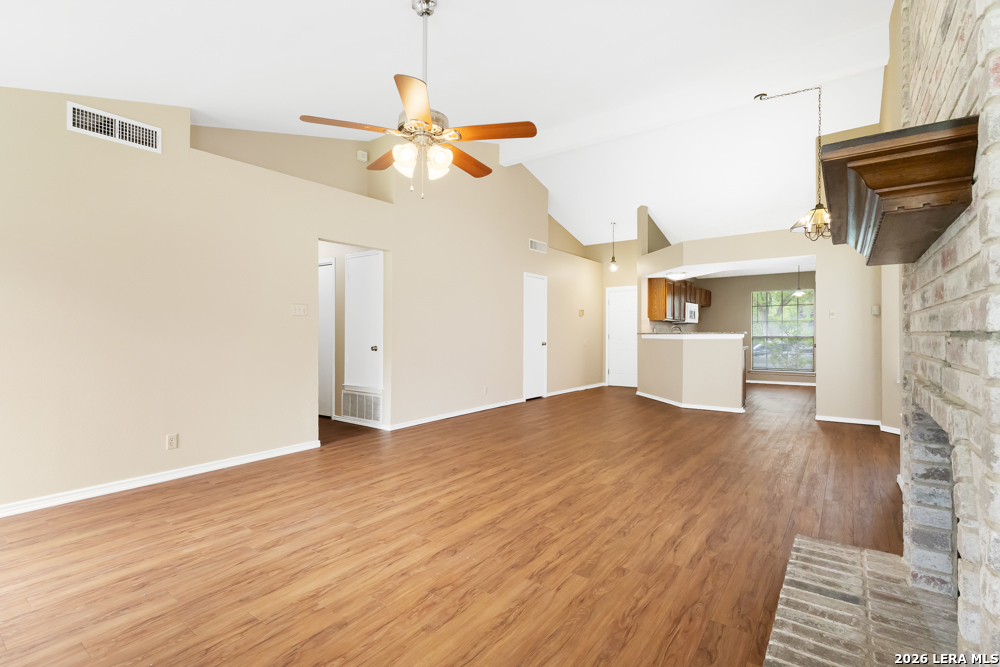 8007 Forest Crossing Live Oak TX 78233