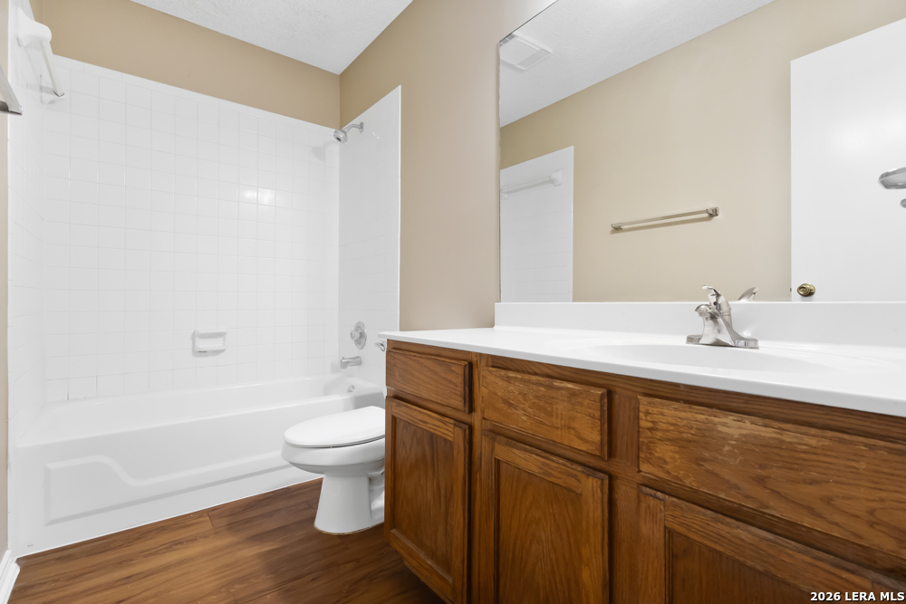 8007 Forest Crossing Live Oak TX 78233