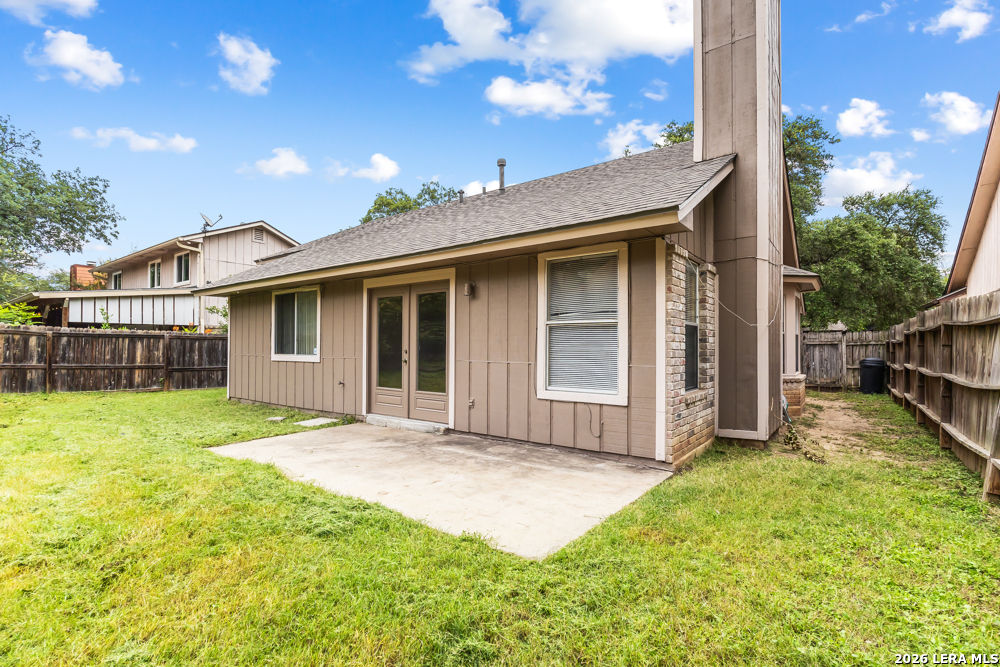 8007 Forest Crossing Live Oak TX 78233
