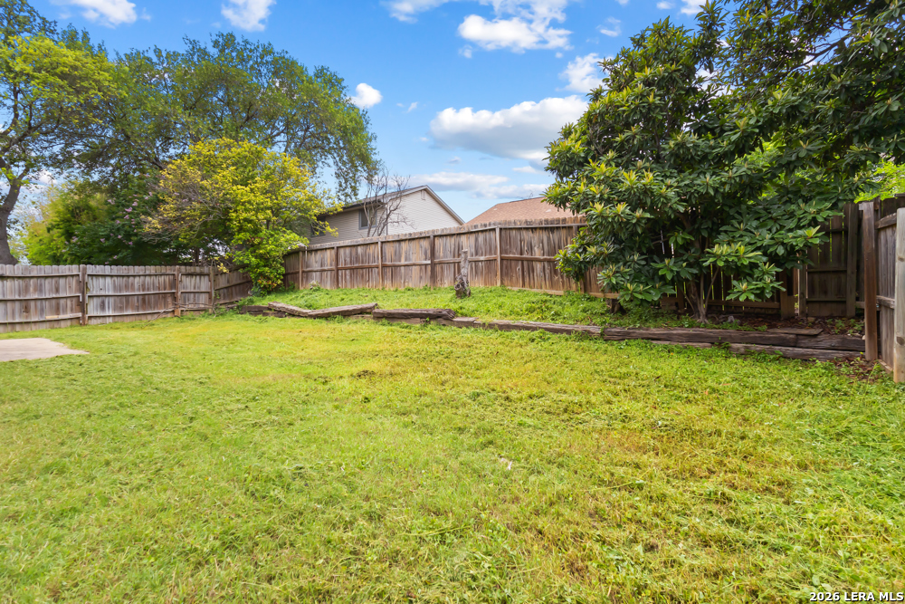8007 Forest Crossing Live Oak TX 78233